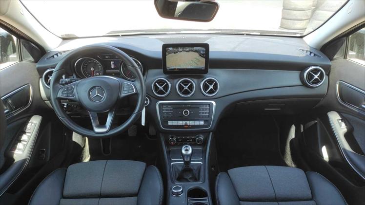 Mercedes-Benz GLA 180 d Star Edition