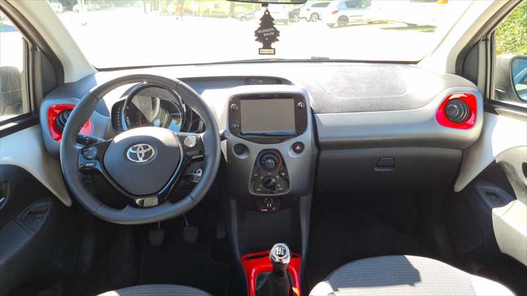 Toyota Aygo 1,0 VVT-i x play