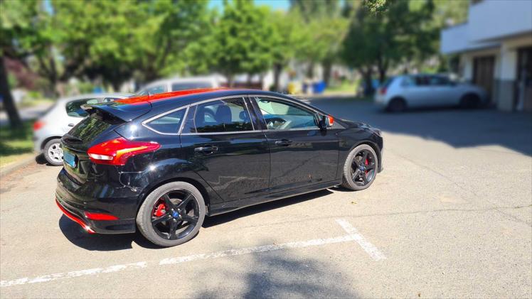 Ford Focus 2,0 TDCi ST Line Red&Black Edition