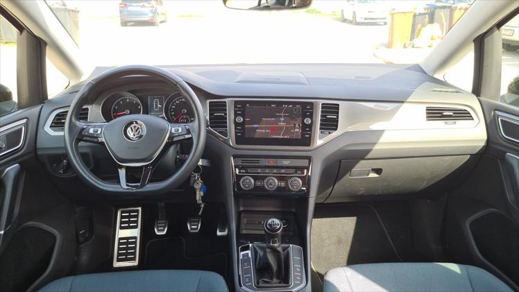 VW Sportsvan IQ.Drive
