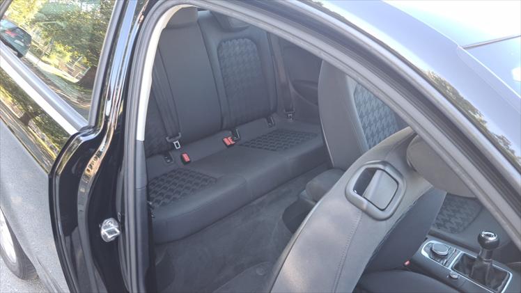 Audi A3 1,6 TDI Attraction Comfort
