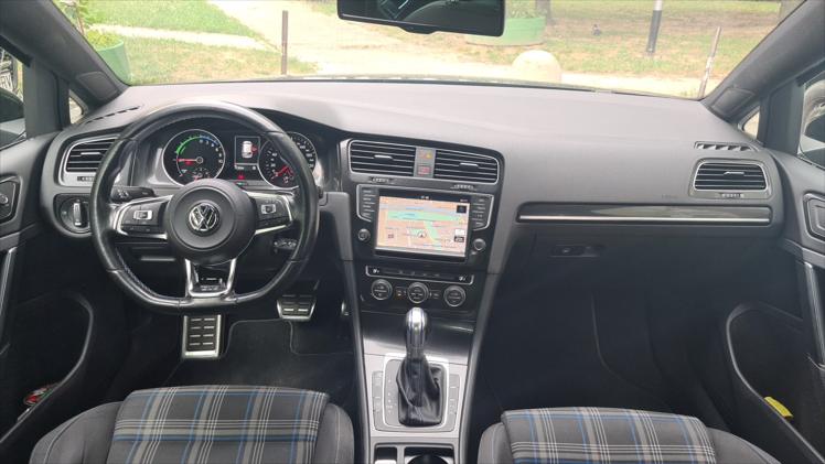 VW Golf 1,4 GTE TSI plug-in hibrid DSG