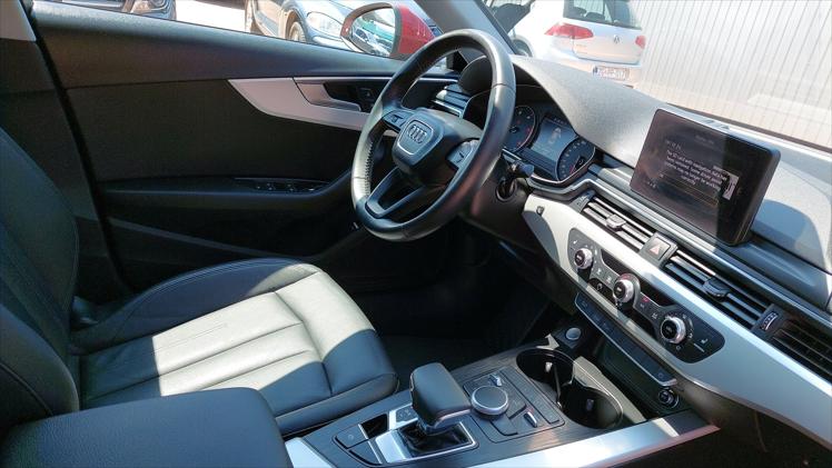 Audi A4 2,0 TDI ultra Comfort S tronic