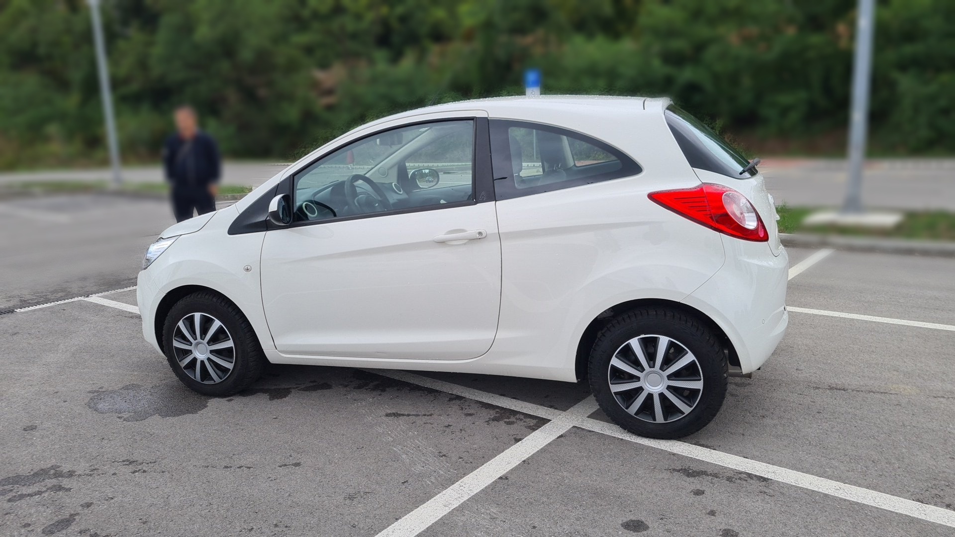 Ford Ka 1,2 Start/Stop Champions Edition 112,869 km 4.703,<sup  class=currency-decimal>36</sup> €