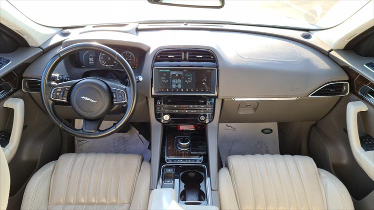 Jaguar F-Pace AWD 2.0 D Portfolio Aut.