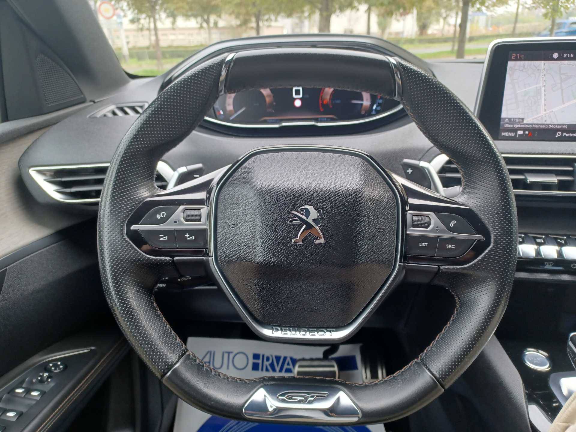 Peugeot 5008 2,0 BlueHDI 180 S&S GT Aut. 70,950 km 31.800 €