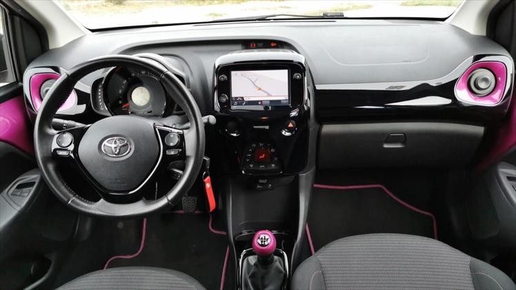 Toyota Aygo 1,0 VVT-i x-cite BiTone