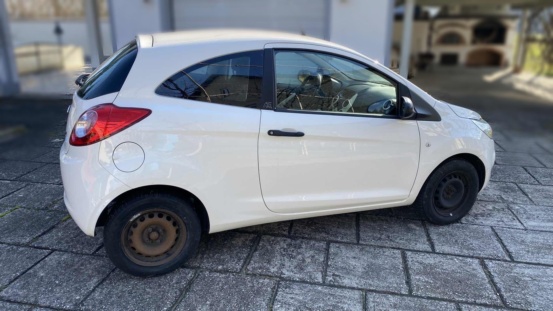 Ford Ka 1,2 Start/Stop Champions Edition 87,400 km 5.568,<sup class= currency-decimal>75</sup> €