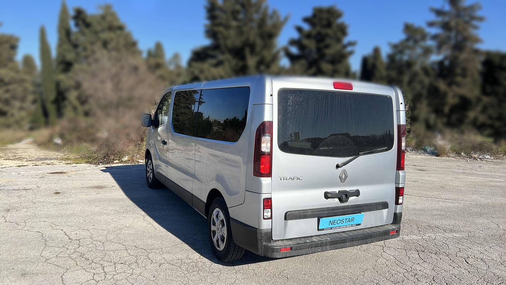 Renault Trafic Passenger dCi 150 Intens 39,445 km 38.473,<sup  class=currency-decimal>99</sup> €