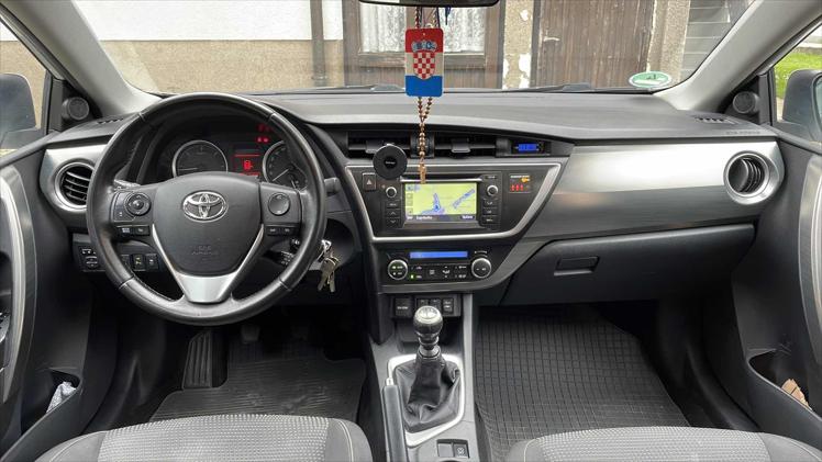 Toyota Auris 2.0 D4D Start Edition