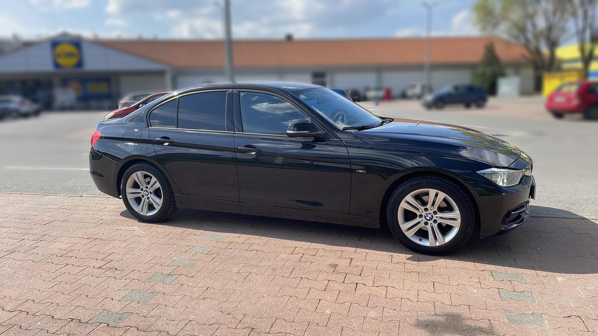BMW 316d 154,074 km 13.779,<sup class=currency-decimal>77</sup> €