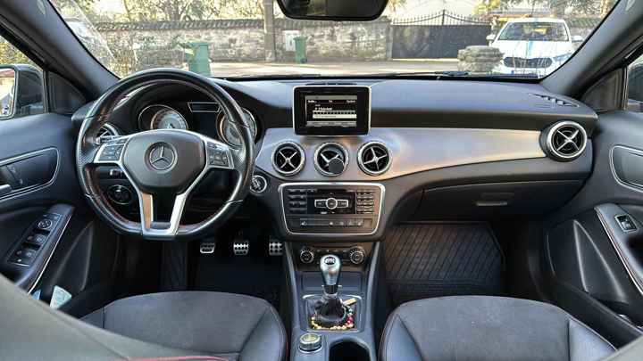Mercedes-Benz GLA 180 d Style