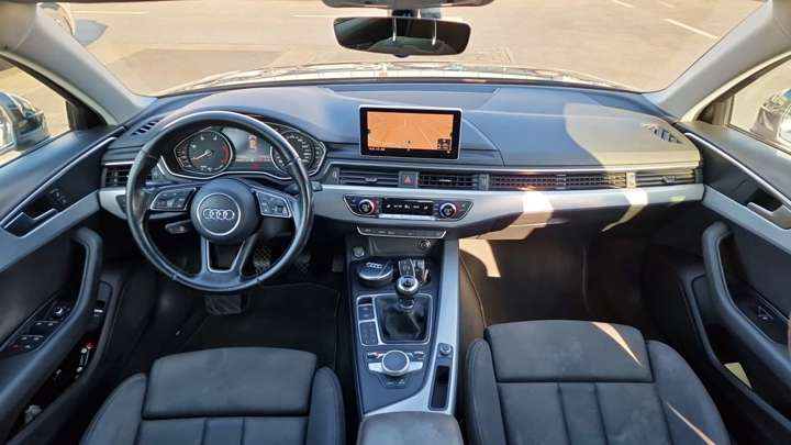 Audi A4 Avant 2.0 TDI S line