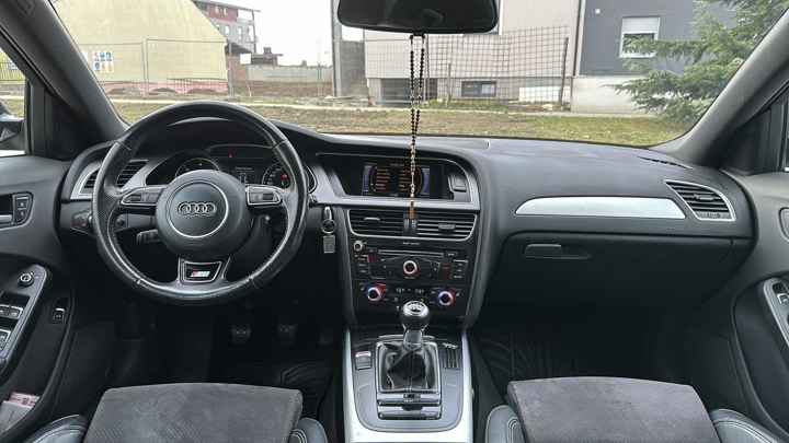 Audi A4 2,0 TDI Comfort Sport