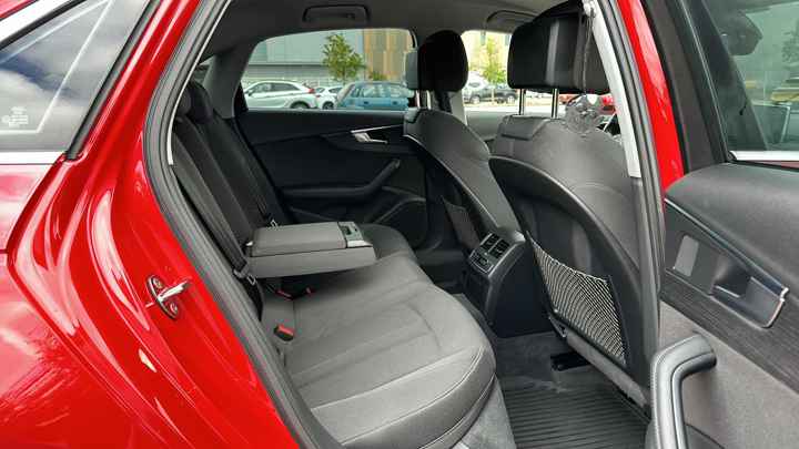 Audi A4 2,0 TDI ultra Sport+ S tronic