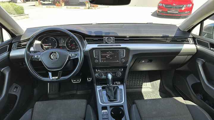 VW Passat 2.0 TDI DSG RLINE