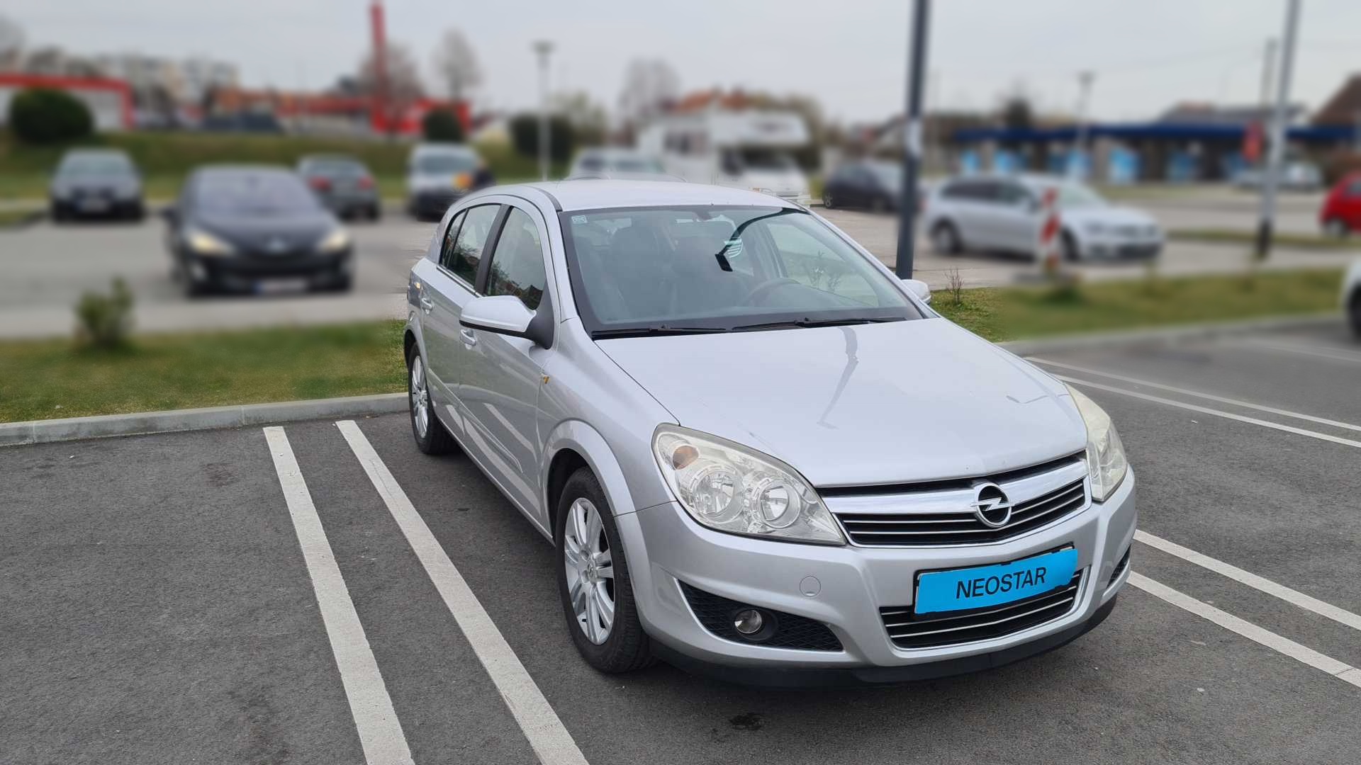 Opel ASTRA H 1.7CDTI COSMO 210,596 km 4.539,<sup class=currency-decimal>69 </sup> €