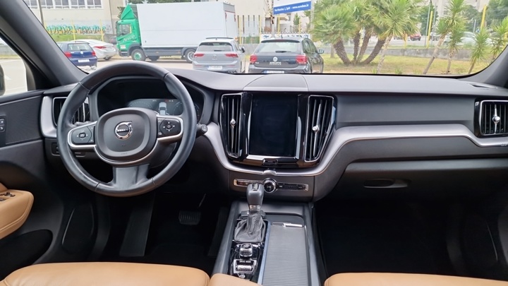 Volvo XC60 D4 Momentum Pro Aut.