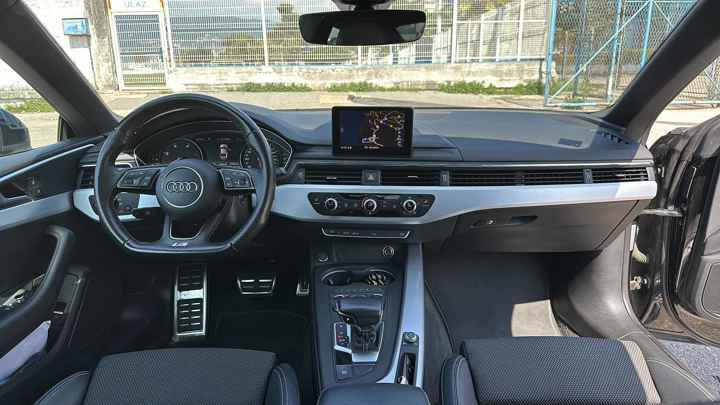 Audi A5 Coupe  2.0 TDI S line