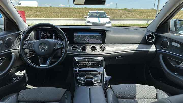 Mercedes-Benz E 220 d Aut.