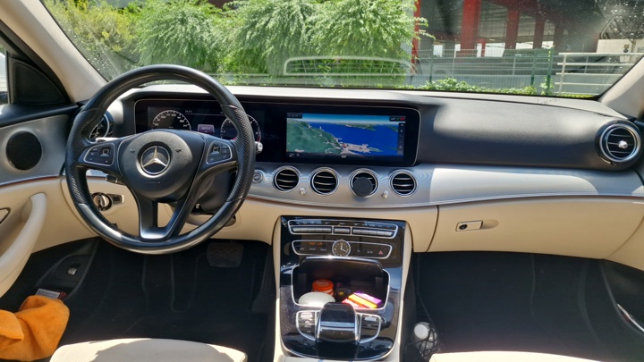 Mercedes-Benz E 220 d AMG Line Aut.