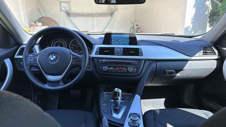 BMW 320d Advantage