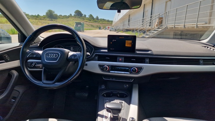 Audi A4 2,0 TDI ultra Style S tronic