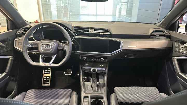 Audi  Q3 35TFSI S tr S line+