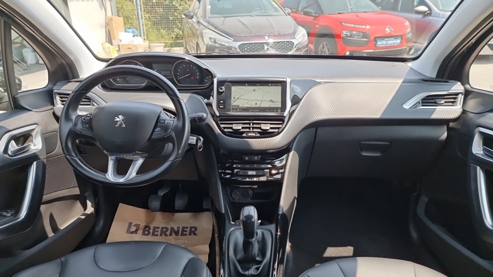 Peugeot 2008 1,2 PureTech 110 Allure