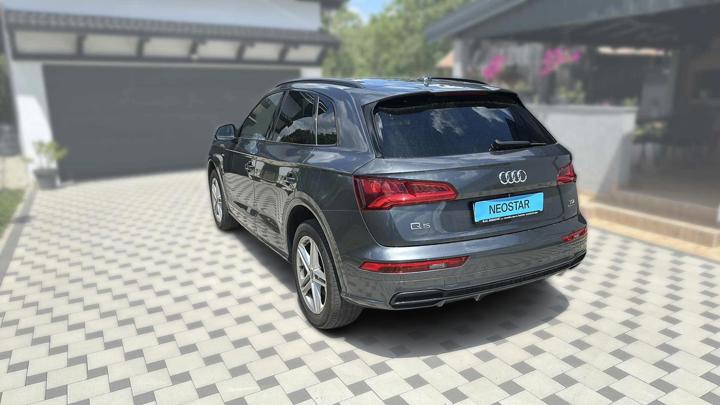 Audi Q5 quattro 40TDI S -line 5 vrata