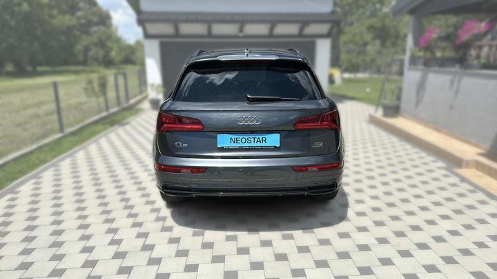 Audi Q5 quattro 40TDI S -line 5 vrata