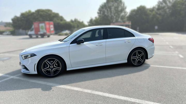 Mercedes-Benz A200d AMG Line